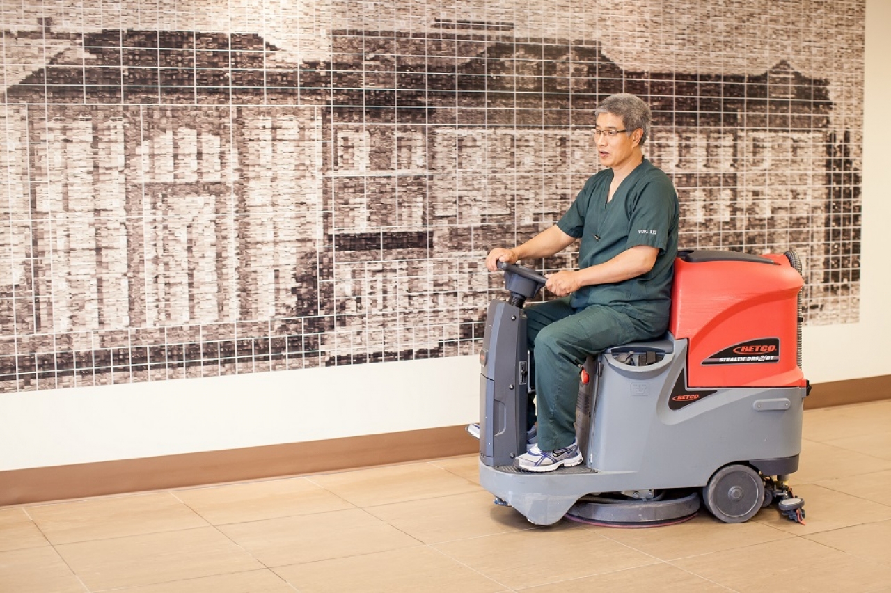 Housekeeping/Laundry Aide Wing Kei